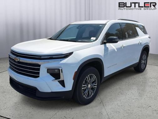 Summit White 2025 Chevrolet Traverse LT