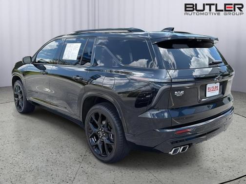 Mosaic Black Metallic 2024 Chevrolet Traverse RS