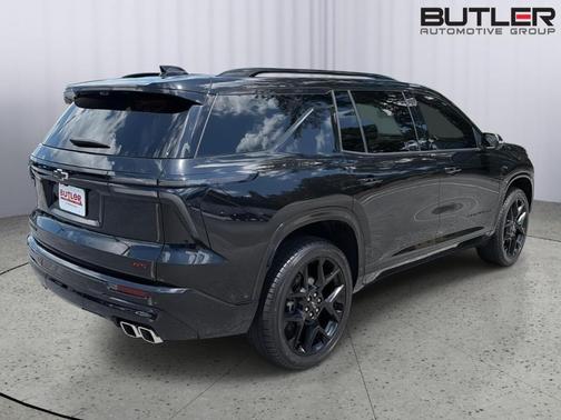 Mosaic Black Metallic 2024 Chevrolet Traverse RS