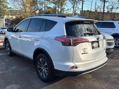 2018 Toyota RAV4 Hybrid XLE