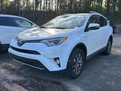 2018 Toyota RAV4 Hybrid XLE