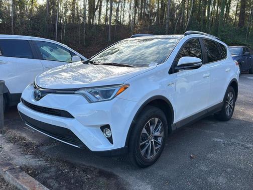 2018 Toyota RAV4 Hybrid XLE