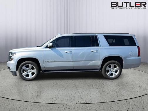 Silver Ice Metallic 2020 Chevrolet Suburban LT