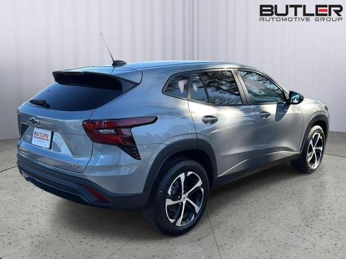 Sterling Gray Metallic 2026 Chevrolet Trax 1RS