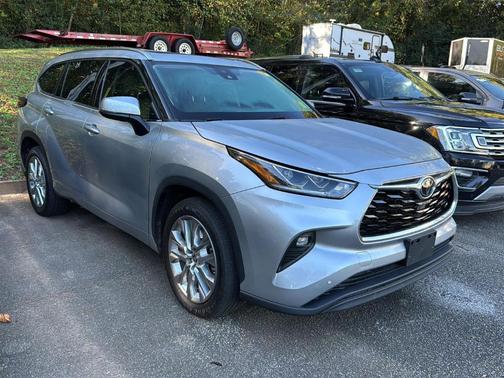 2022 Toyota Highlander Limited