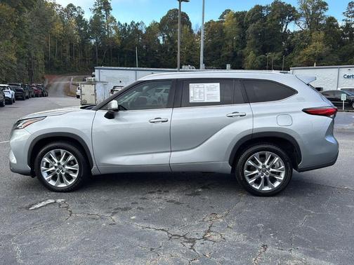 2022 Toyota Highlander Limited