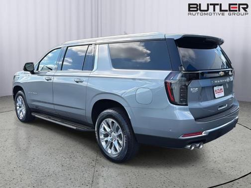Sterling Gray Metallic 2026 Chevrolet Suburban Premier