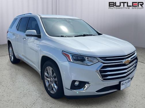 Iridescent Pearl Tricoat 2018 Chevrolet Traverse High Country