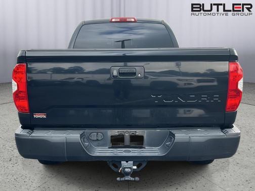 Midnight Black Metallic 2019 Toyota Tundra SR