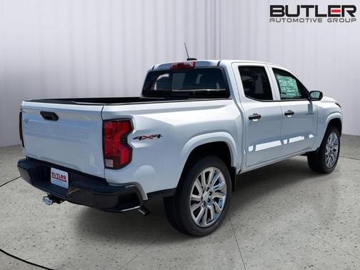 Summit White 2026 Chevrolet Colorado WT