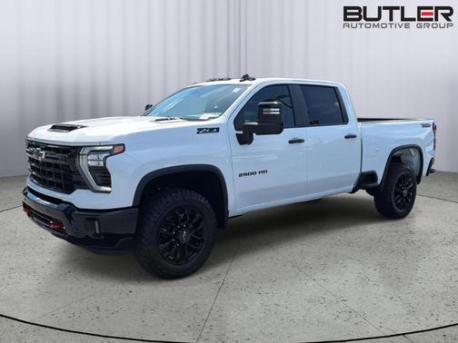 Summit White 2026 Chevrolet Silverado 2500 LT