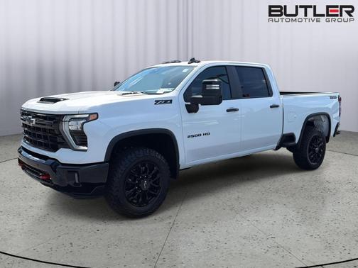 Summit White 2026 Chevrolet Silverado 2500 LT