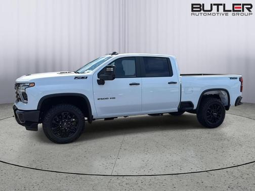 Summit White 2026 Chevrolet Silverado 2500 LT