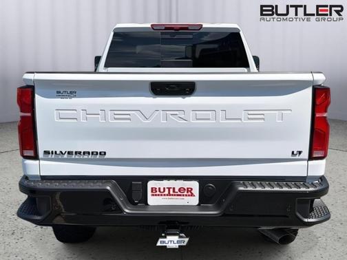 Summit White 2026 Chevrolet Silverado 2500 LT
