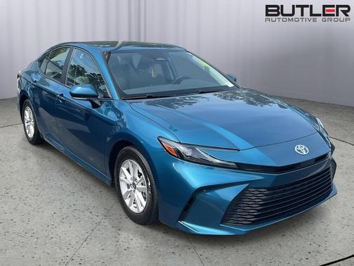Ocean 2025 Toyota Camry LE