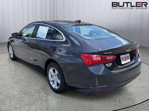 Dark Ash Metallic 2022 Chevrolet Malibu 1LS