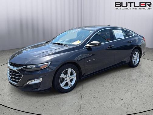 Dark Ash Metallic 2022 Chevrolet Malibu 1LS
