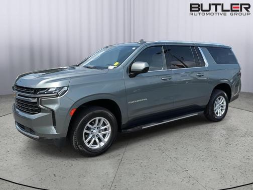 Silver Sage Metallic 2024 Chevrolet Suburban LT