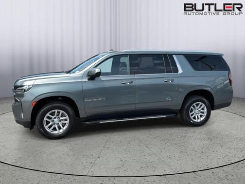 Silver Sage Metallic 2024 Chevrolet Suburban LT