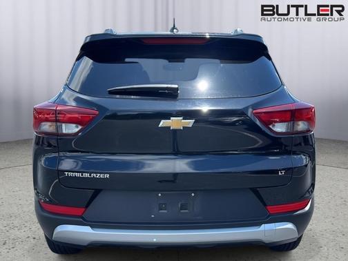 Mosaic Black Metallic 2025 Chevrolet Trailblazer LT