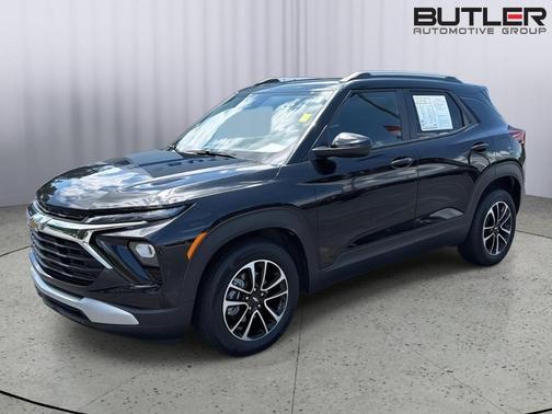 Mosaic Black Metallic 2025 Chevrolet Trailblazer LT