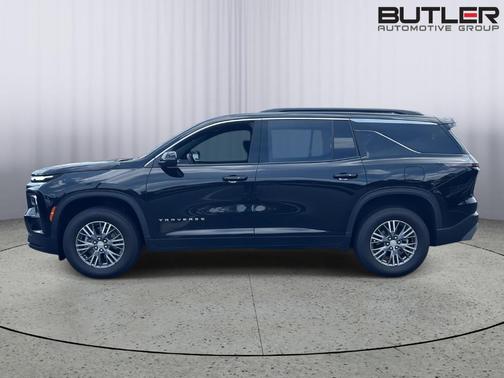Mosaic Black Metallic 2025 Chevrolet Traverse LT