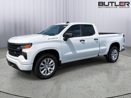 Summit White 2026 Chevrolet Silverado 1500 Custom