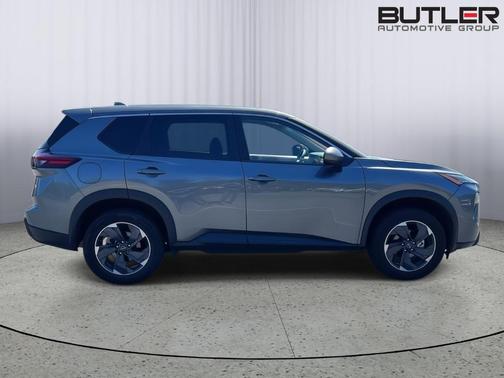 Gun Metallic 2024 Nissan Rogue SV
