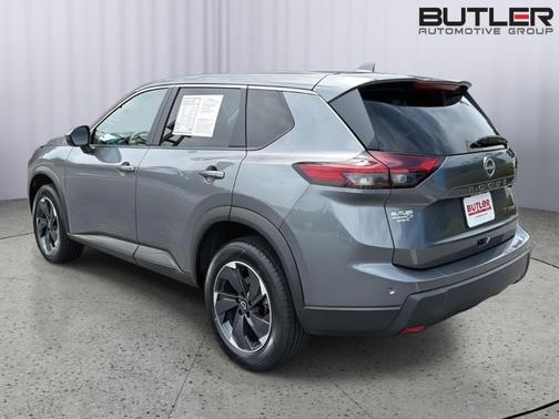 Gun Metallic 2024 Nissan Rogue SV