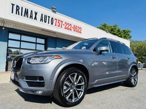Gray 2016 Volvo XC90 T6 Momentum