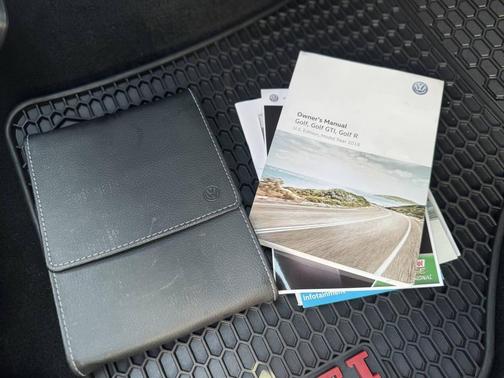 2018 Volkswagen Golf GTI 2.0T Autobahn 4-Door