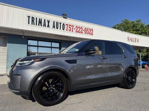 Gray 2017 Land Rover Discovery HSE Luxury AWD 4dr SUV