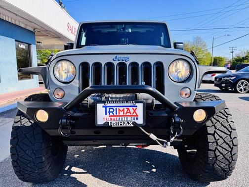 Gray 2015 Jeep Wrangler Unlimited Sahara