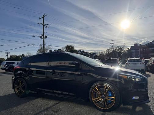 2017 Ford Focus ST 
