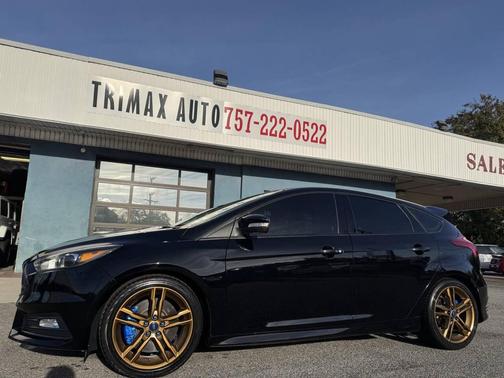 2017 Ford Focus ST 