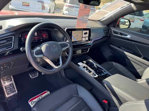 2024 Volkswagen Atlas Cross Sport 2.0T SEL R-Line