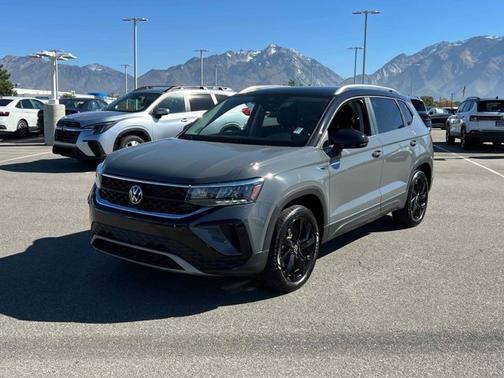 2023 Volkswagen Taos 1.5T SE