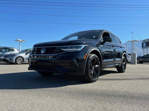 2024 Volkswagen Tiguan 2.0T SE R-Line Black