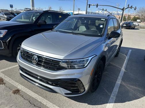2022 Volkswagen Tiguan 2.0T SE R-Line Black