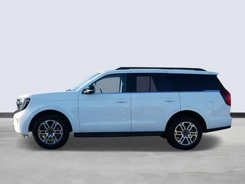 Star White Metallic Tri-Coat 2025 Ford Expedition Active