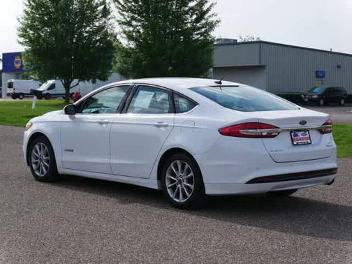 2017 Ford Fusion Hybrid SE