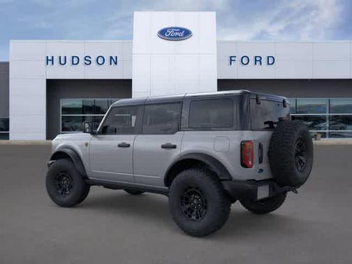 Avalanche Gray 2026 Ford Bronco Badlands