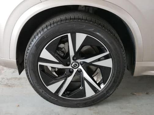 Bright Dusk Metallic 2025 Volvo XC90 B5 Core