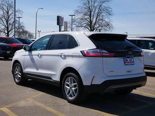 Oxford White 2024 Ford Edge SEL