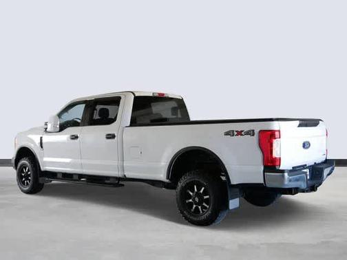 Oxford White 2017 Ford F-250 XLT