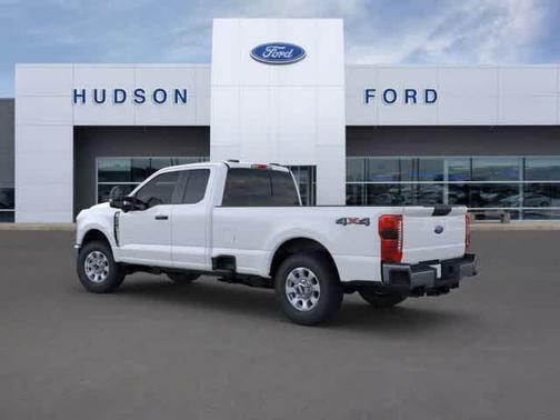 2025 Ford F-350 XLT