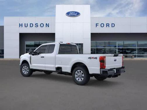 2025 Ford F-350 XLT