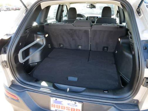 2015 Jeep Cherokee Sport