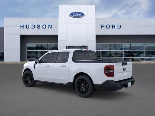 Oxford White 2025 Ford Maverick Lariat
