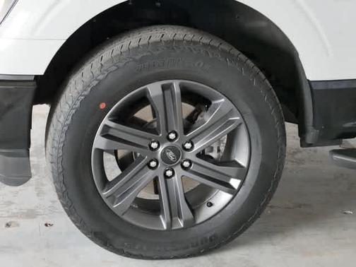 Avalanche Gray/Agate Black 2023 Ford F-150 XLT
